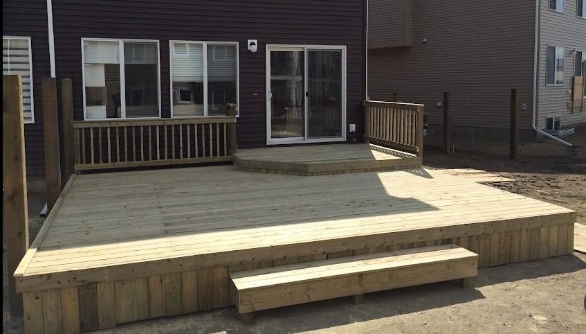 How Edmonton Deck Builders Help You Build the Perfect Deck