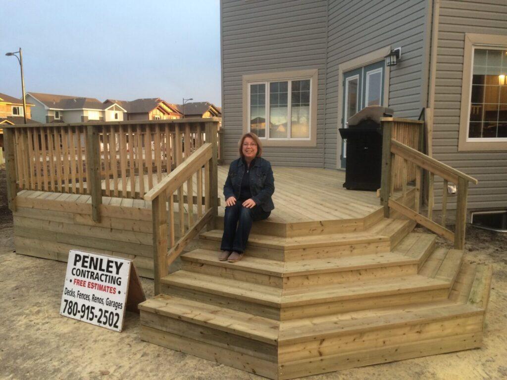Luxury deck builders Edmonton