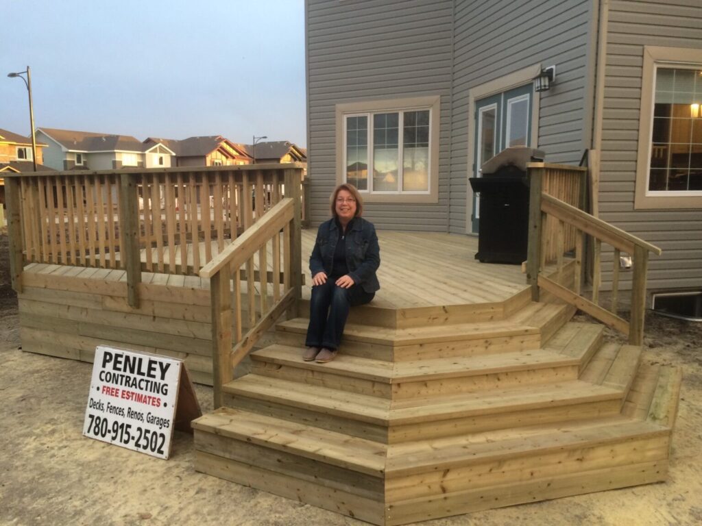 Luxury deck builders Edmonton